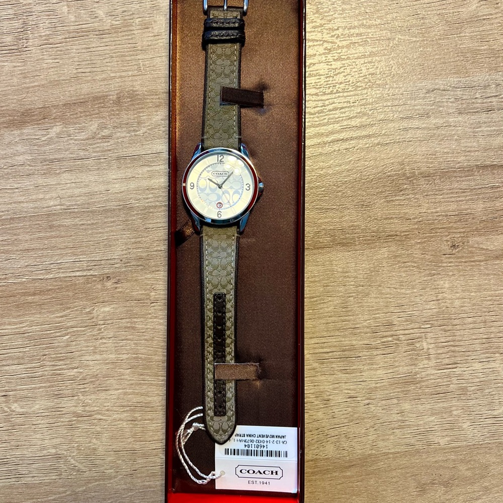 Coach Signature C Tan/Brown Leather and Silver Watch - Picture 3 of 8